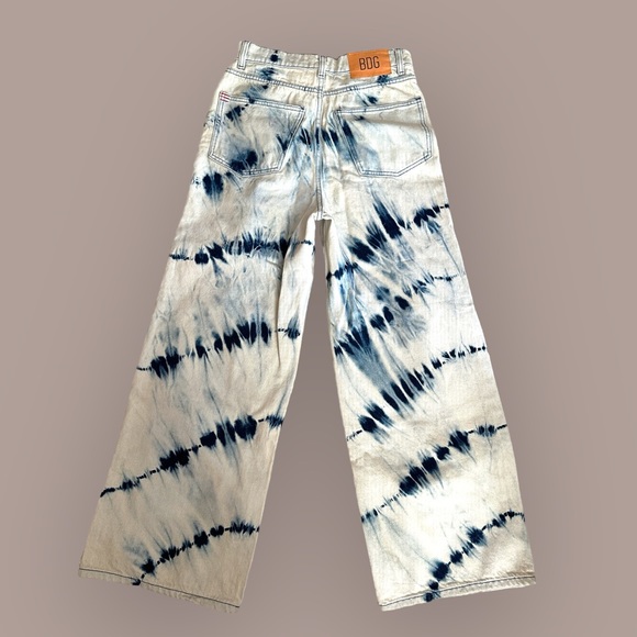 Urban Outfitters Jeans Nwt Uo Bleach Tie Dye Bdg High & Wide Jeans - Picture 2 of 3